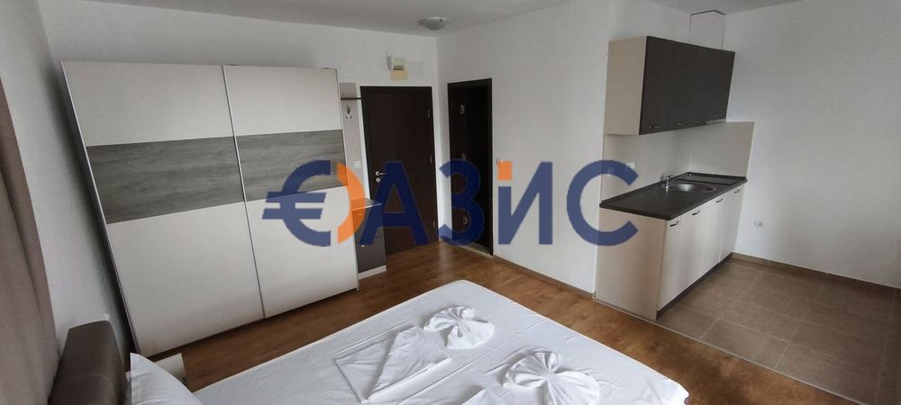 Продава се Едностаен апартамент в к.к. Слънчев бряг - 83 кв.м за 1141 €/кв.м - Снимка #3