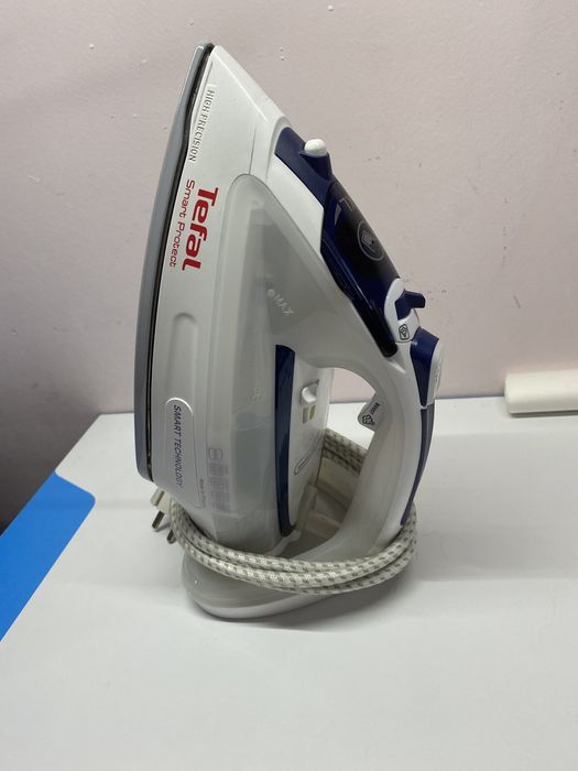 Продам утюг Tefal FV4981