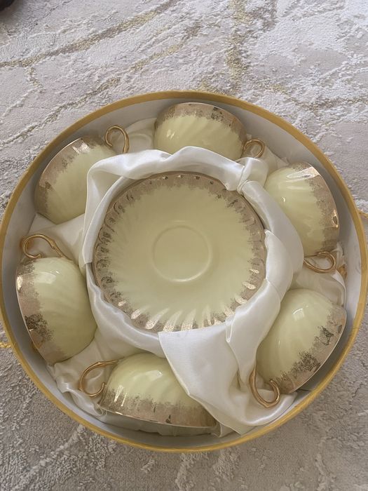 Чашки и тарелочки по 6 штук