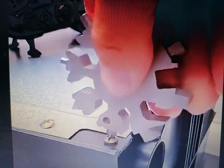 Мултиинструментът 18 в 1 от неръждаема стомана