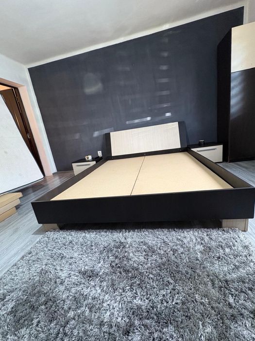 Pat de dormitor + 2 noptiere