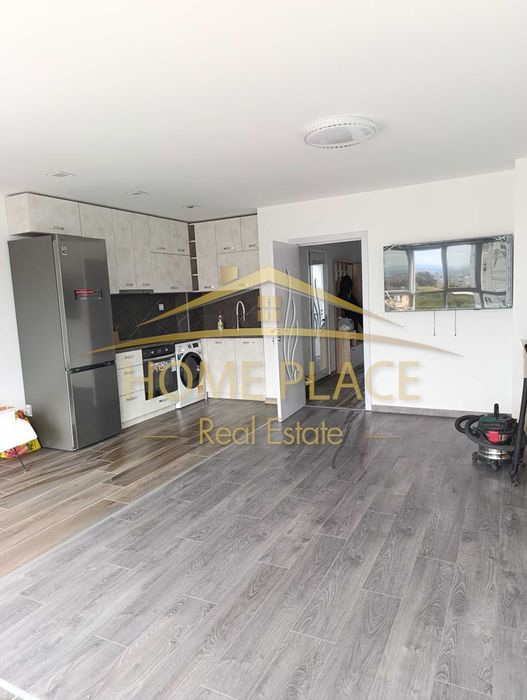 ДВУСТАЕН апартамент под наем - Център