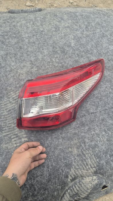 Оригинален Десен Стоп за Нисан Кашкаи 2014- 2017г