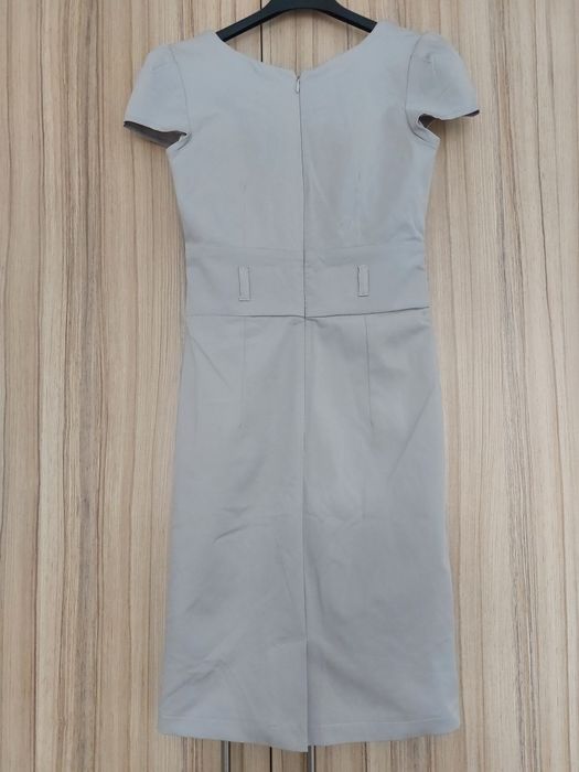 Елегантна  рокля