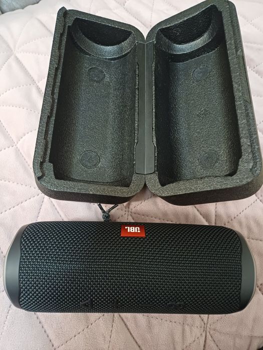 Vand boxa portabila JBL originala