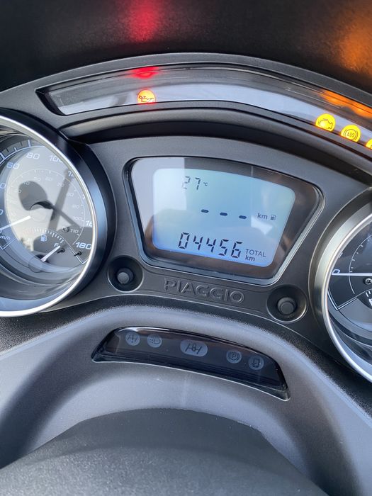 Piaggio mp3 300 hpe sport