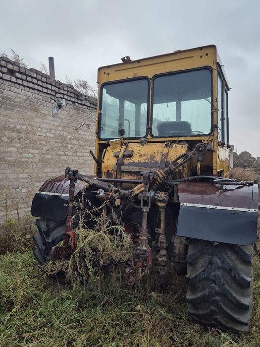 Продам трактор ДТ