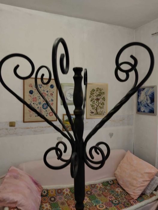 Вертикална закачалка от ковано желязо