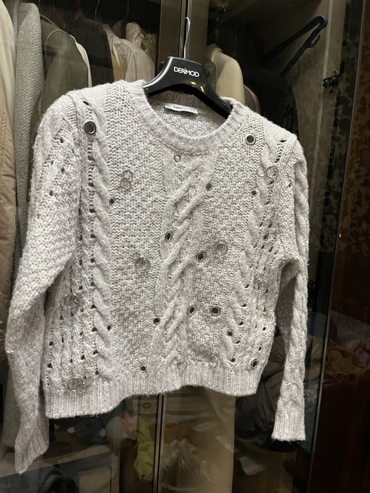 Свитер,кофточка Zara с колечками