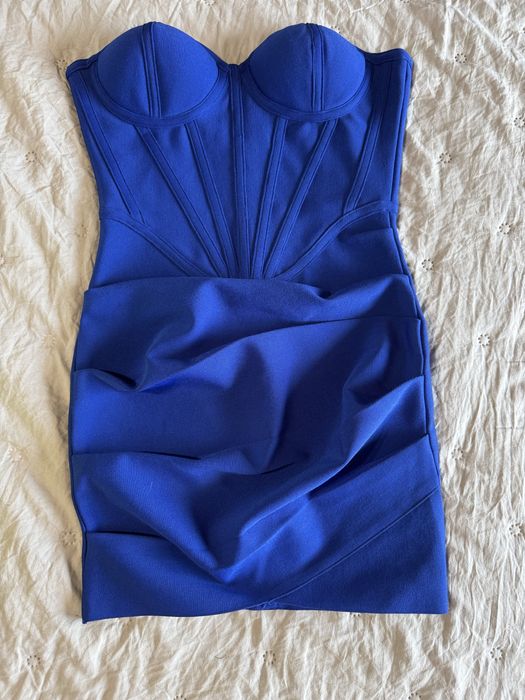 Бандажни рокли нови С размер