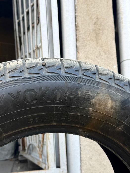 Продаются зимние шины от Toyota Land Cruiser 200