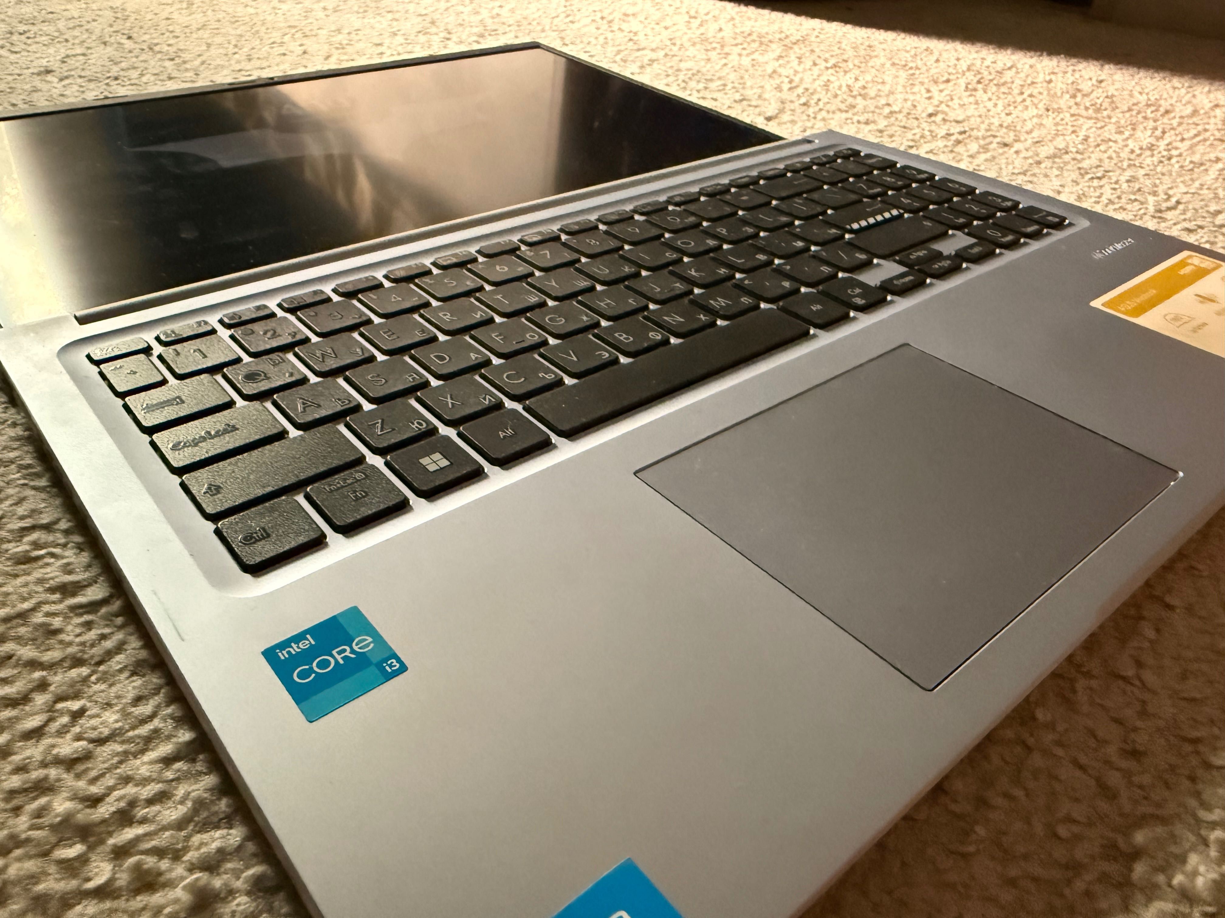 Лаптоп ASUS Vivobook 15 / 15.6 инча