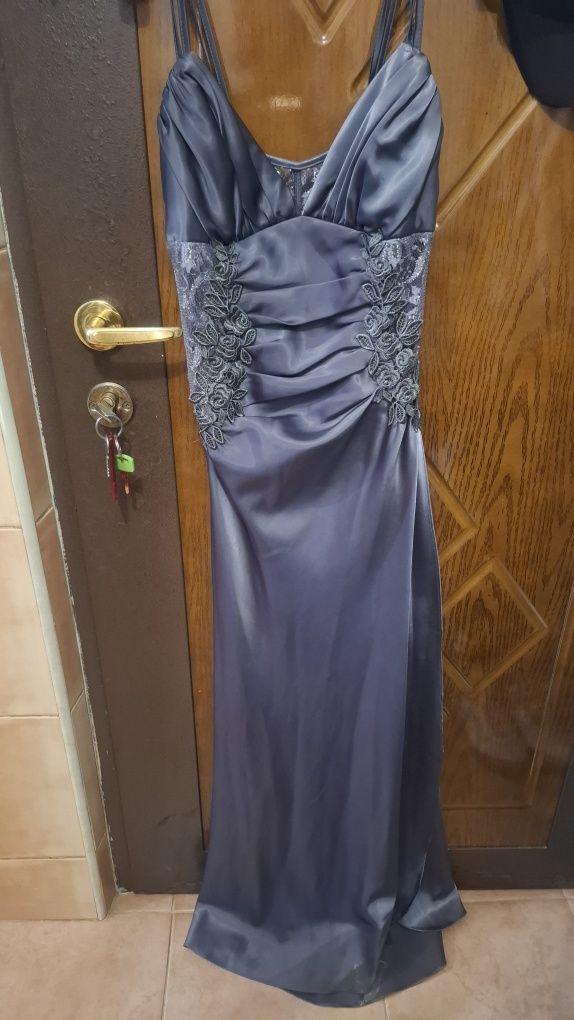 Vand rochite elegante