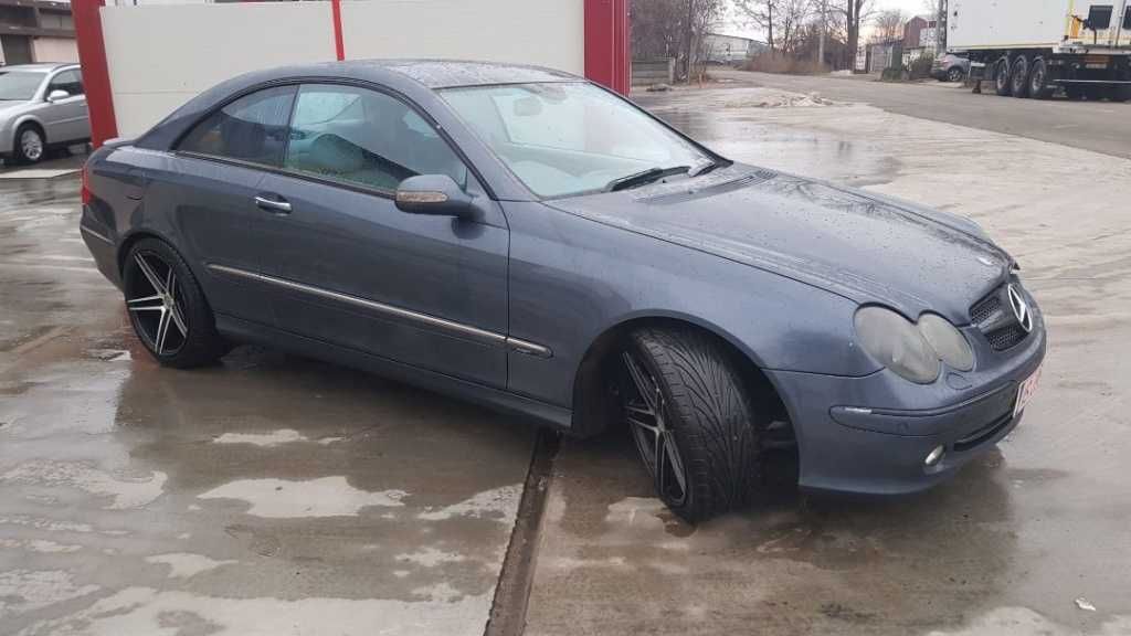 Dezmembrez dezmembrari Mercedes Clk w209 an 2005 motor 2.7 OM612