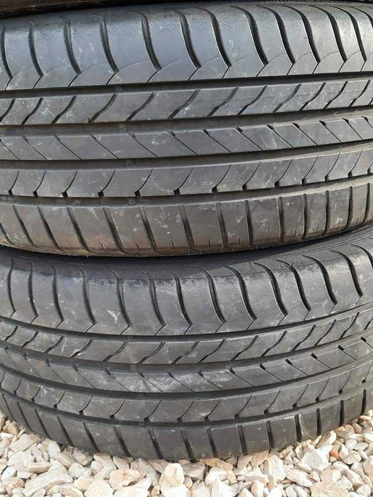 4 Броя 215/50/17 Goodyear 2x7mm 2x6,8mm