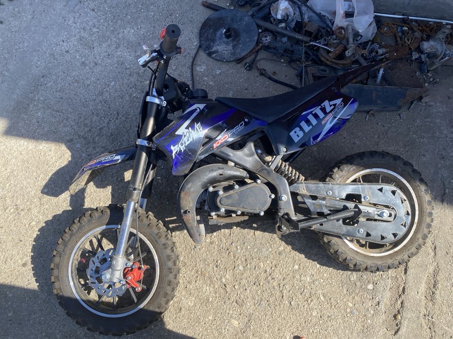 Cross. Kxd 49cc pentru copii sub 10 ani