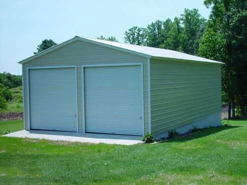 Construim Garaje Auto din structura metalica si panou sandwich izolat