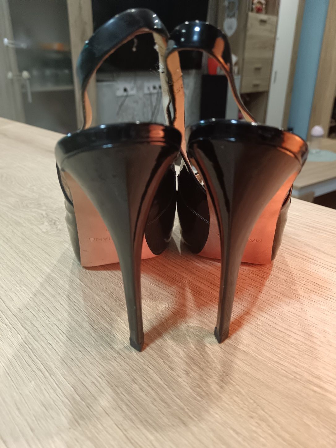 Дамски сандали  Guess Marciano
