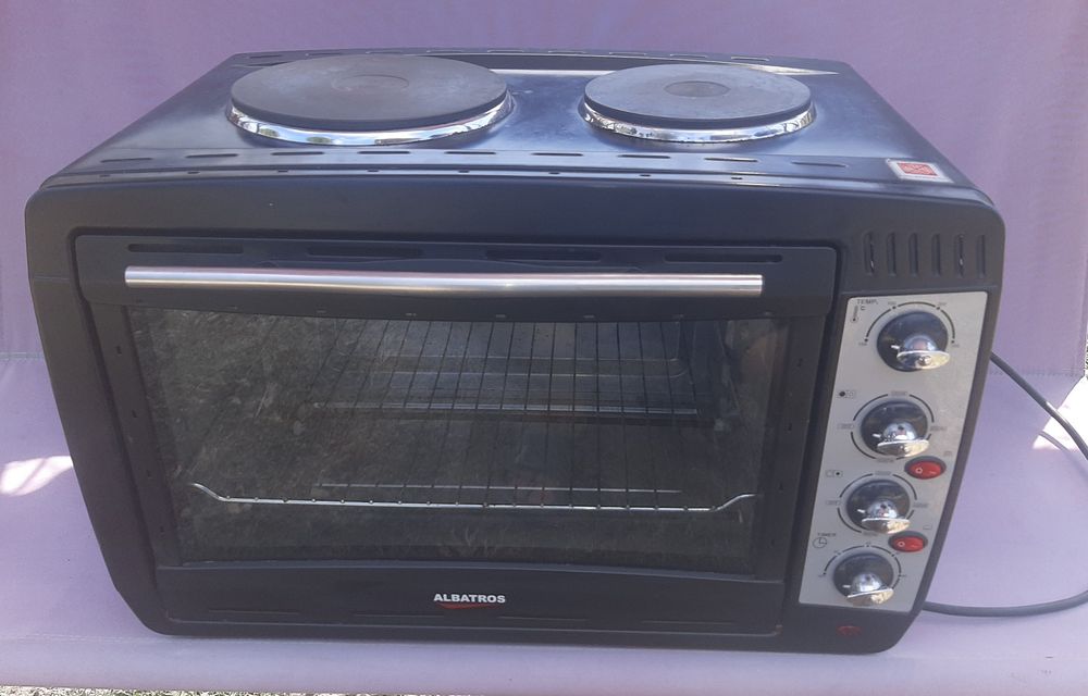 Cuptor elecreic Albatros, cu doua plite electrice deasupra