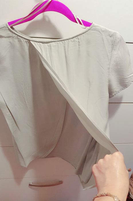 Bluza cu maneci scurte, Esprit