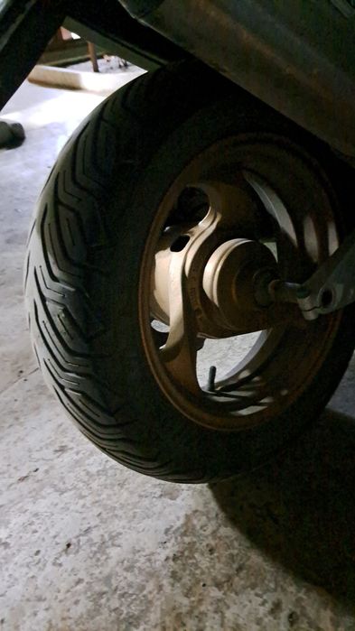 Dezmembrez yamaha tmax 500 an 2001!