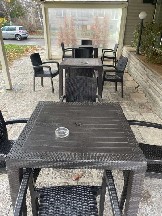 Мебели за заведение