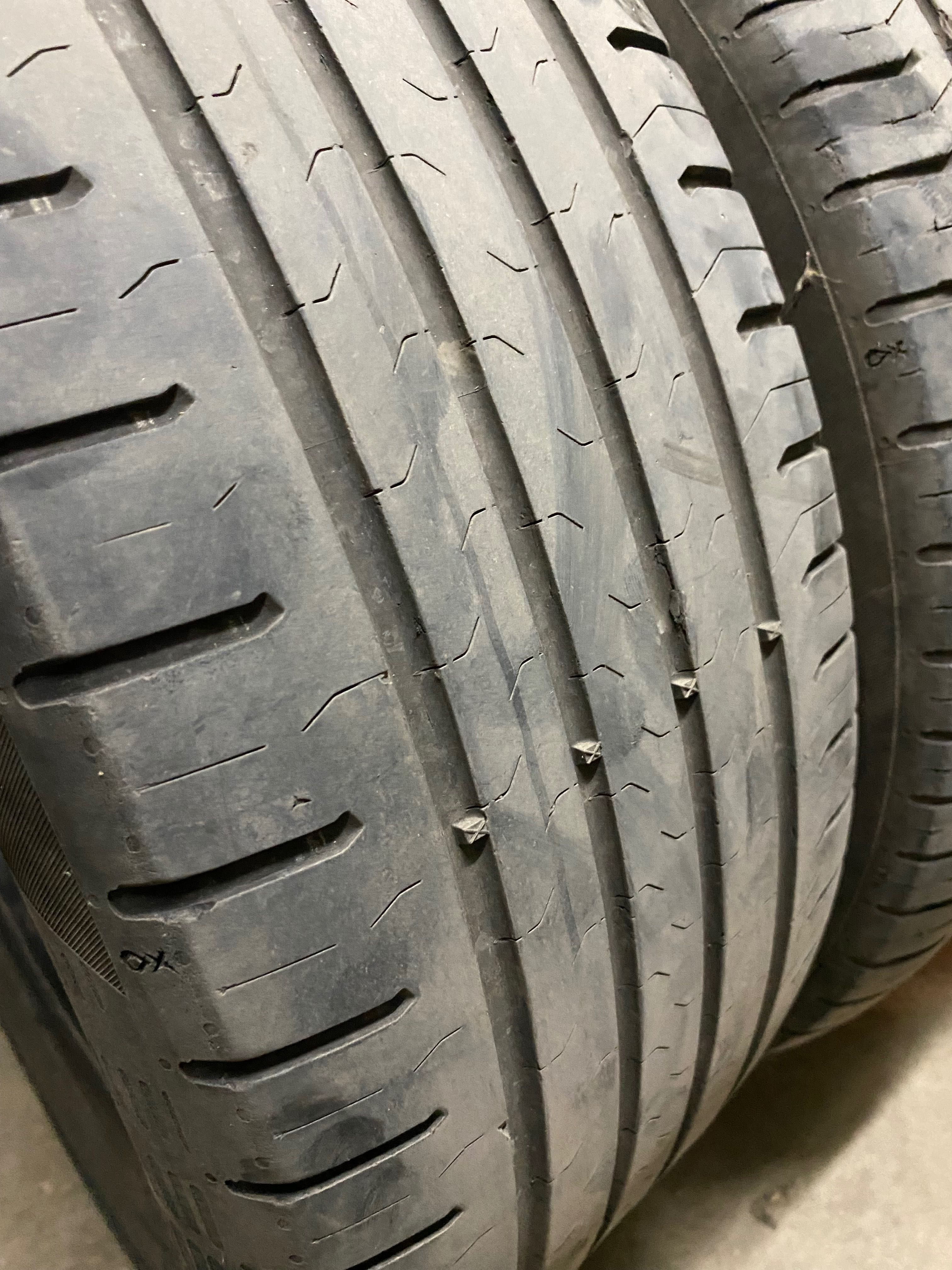 Гуми 215/55/17 Continental EcoContact 5