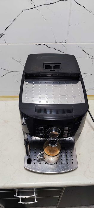 Espressor Automat DeLonghi Magnifica S ECAM 21.117 Aparat Cafea Boabe