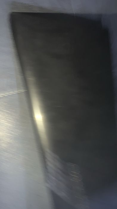 Lenovo noutbok sotiladi