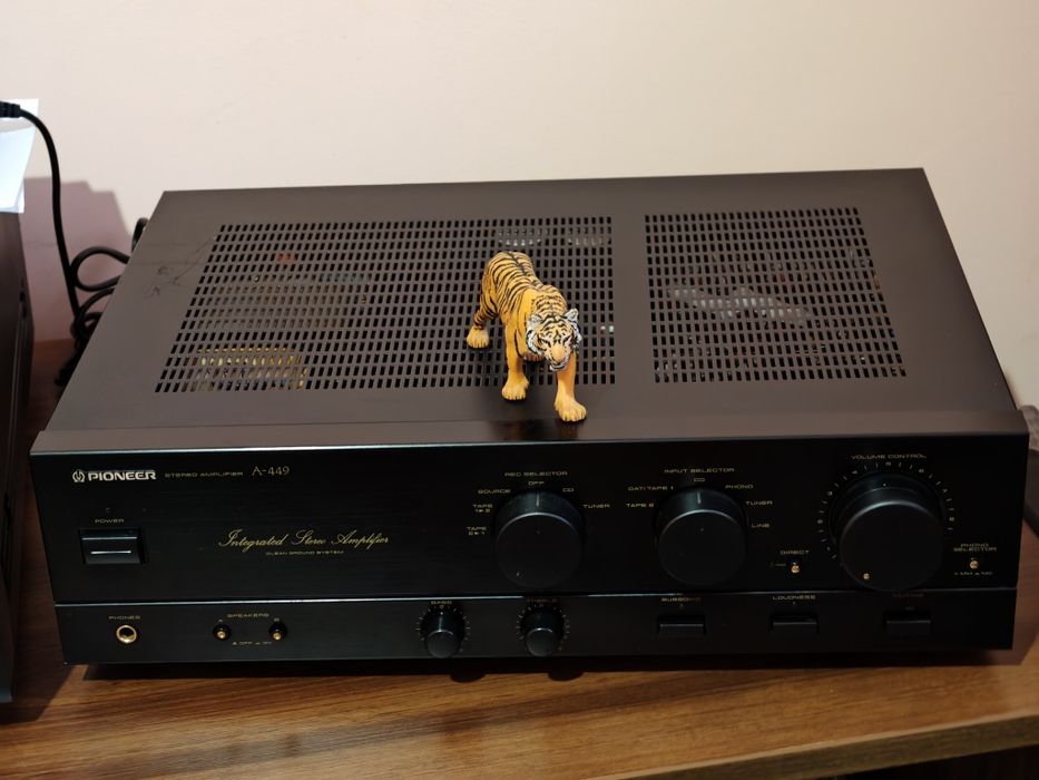 Pioneer A-449. Amplificator superb. Din vremuri de aur. Preț fix !