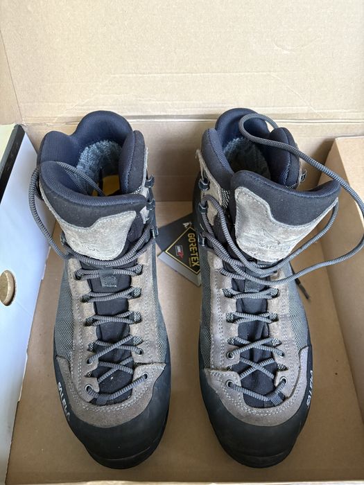 Ghete drumetie Salewa Crow GTX marimea 42 aproape noi :)