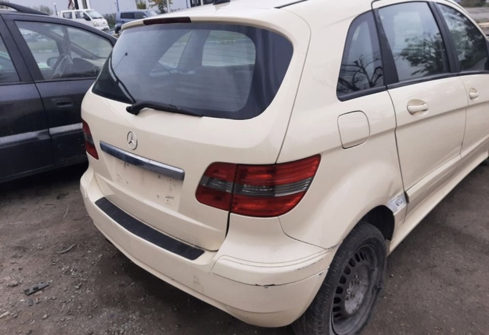 Mercedes B class 200 i на части