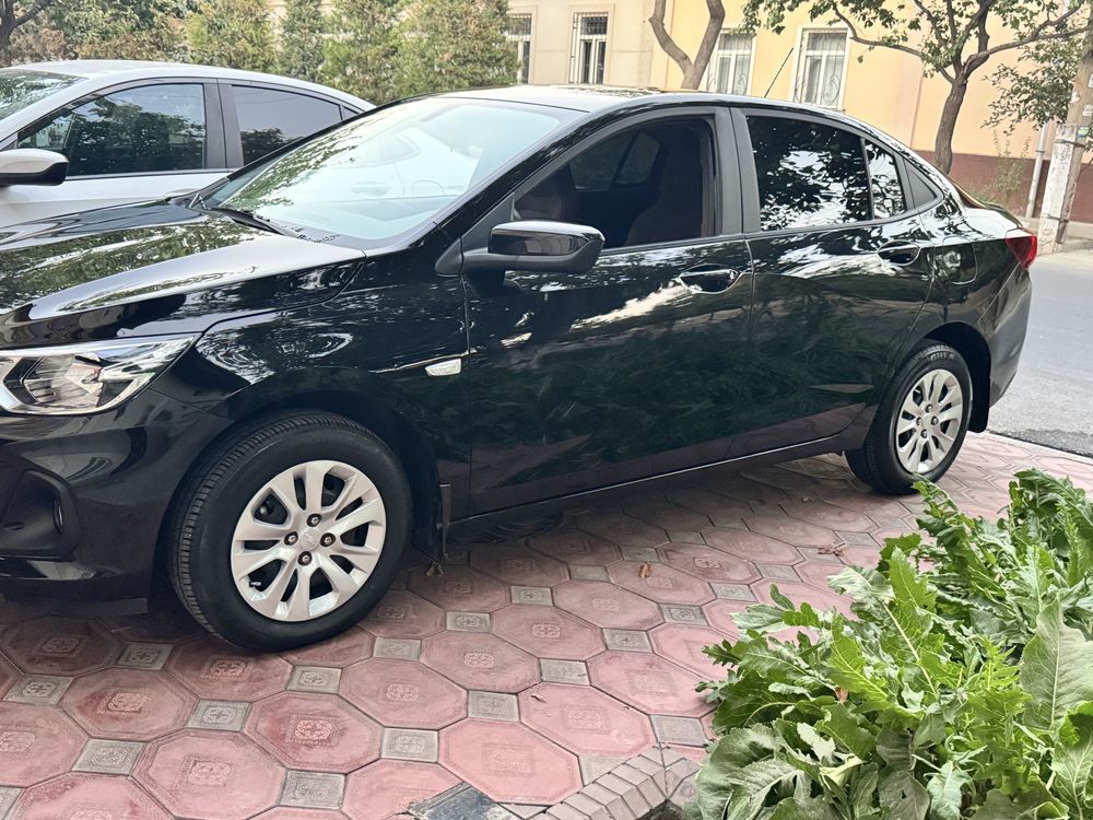Onix 3lt сотилади