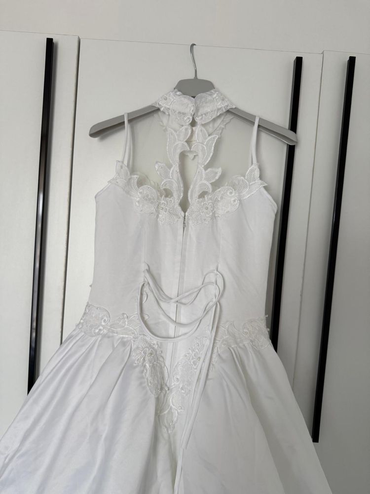Vand rochie de mireasa