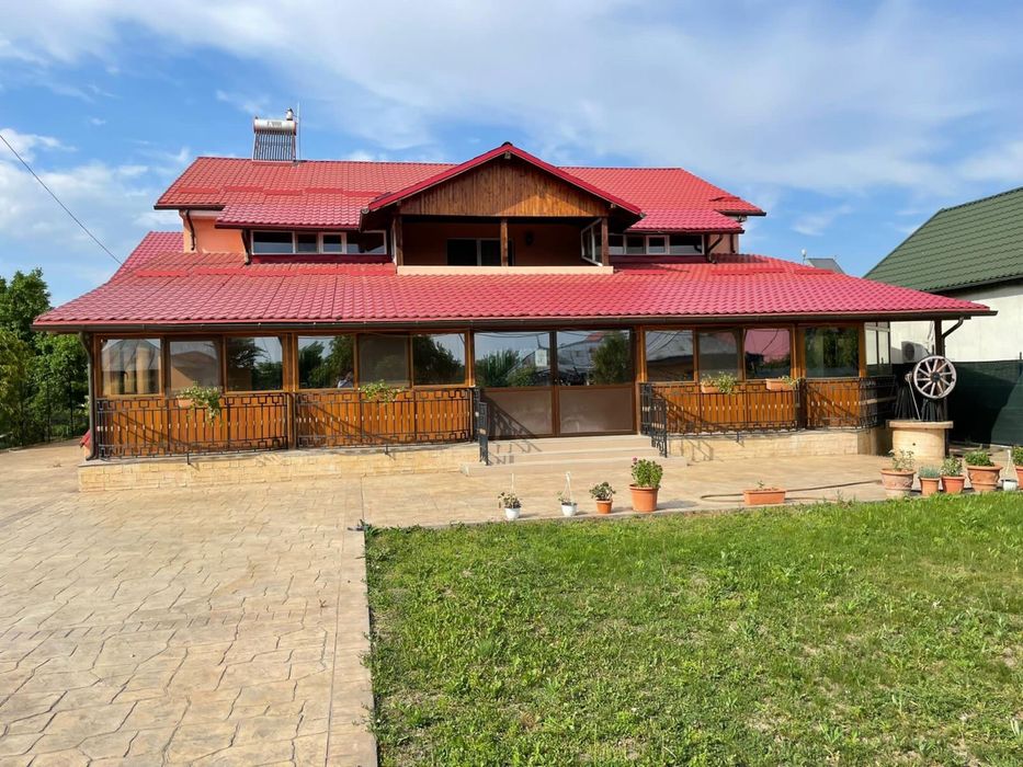 Vand casa P+1E  la 10km de Focsani