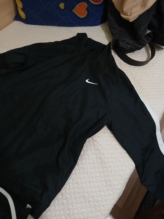 Мъжки поли-плетен анцуг Nike Sportswear Club в черно и бяло,