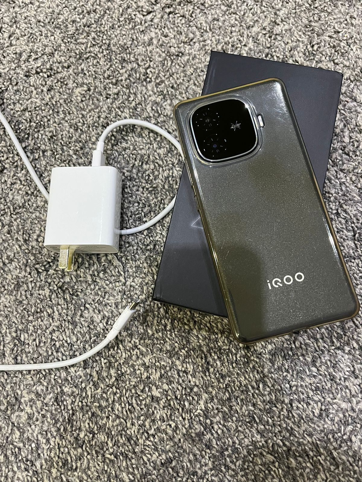 Iqoo z9 turbo в идеальном состоянии