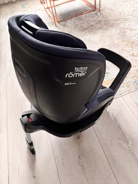 Britax Römer Dualfix M i-Size – rotativ 360°