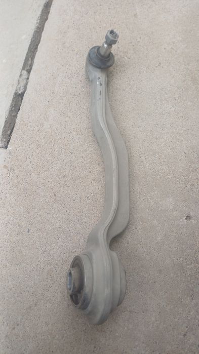 Продам рычаг передний нижний алюминиевый 211 кузов