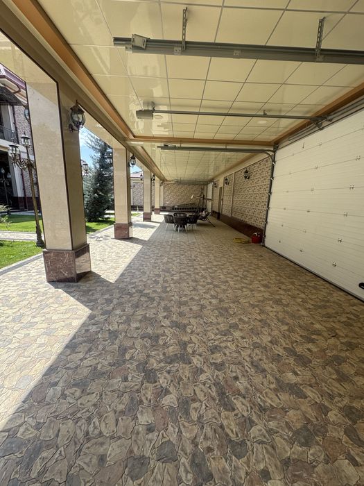 Шикарный дом на Две Семьи