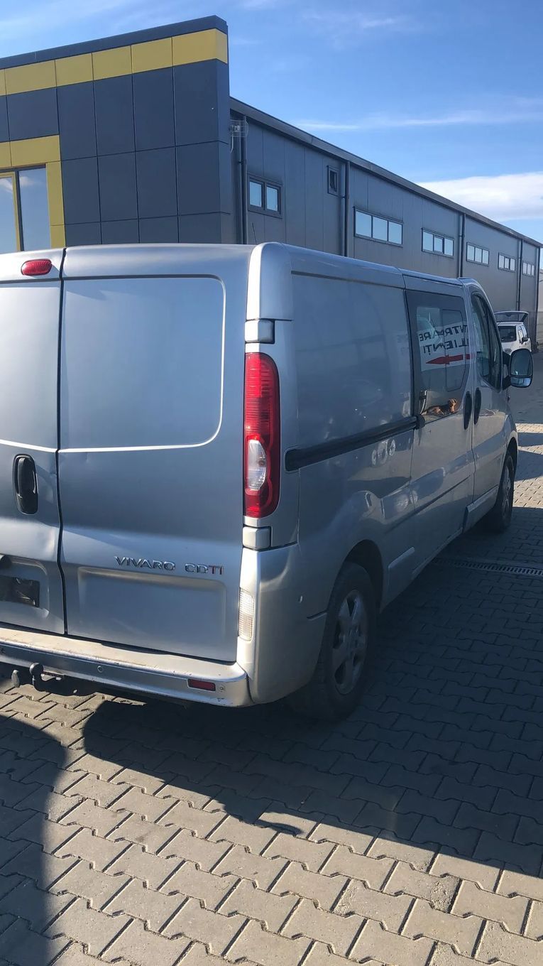 Dezmembram Renault Trafic 2.0 D an fabr. 2011 E5