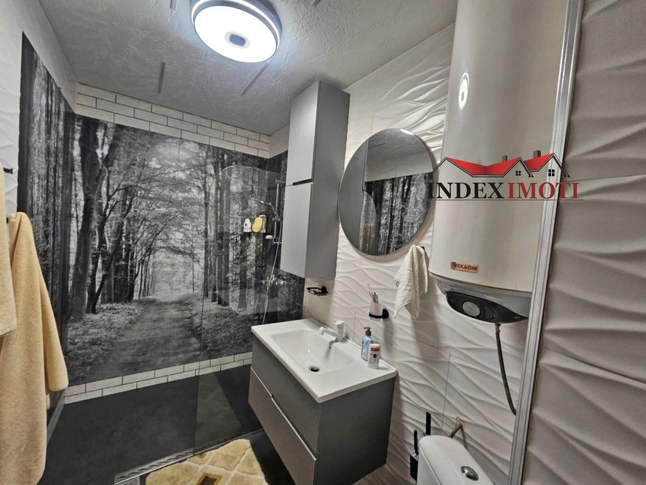 3-стаен апартамент-148кв.м,паркомясто и Голяма тераса с кухня