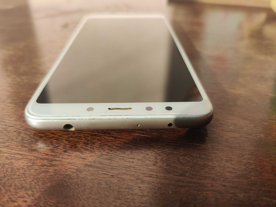 Xiaomi Redmi 5 Plus 32GB/3GB, отлично състояние