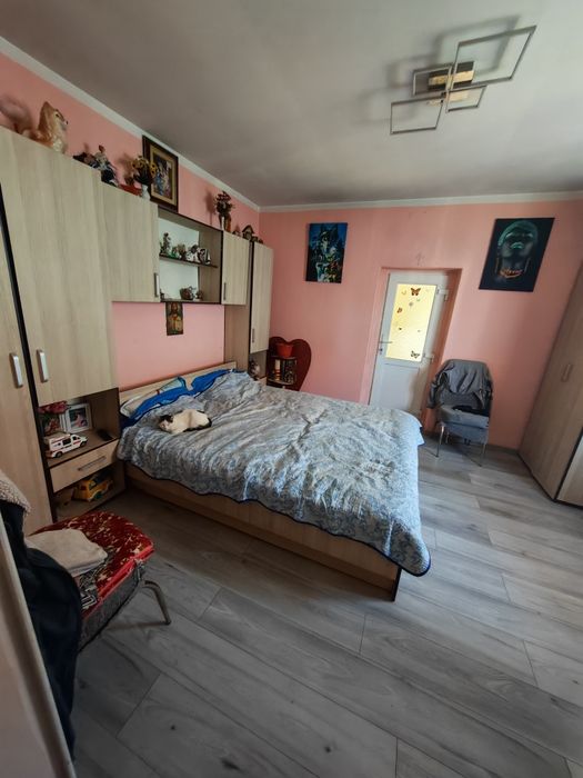 Vând casă în Traian