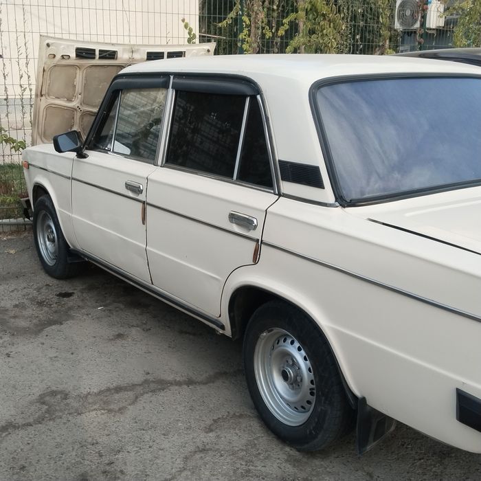 Vaz 2106 sotiladi