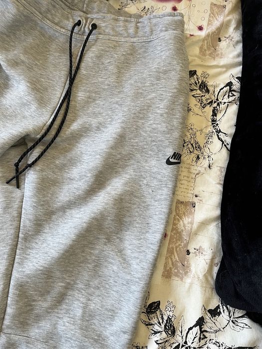 Долнище tech fleece  Xl размер.Едвам носено в добро състояние.