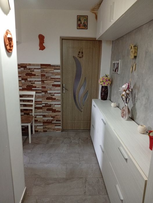 Vând apartament Car. Ștefan cel Mare, Sacele
