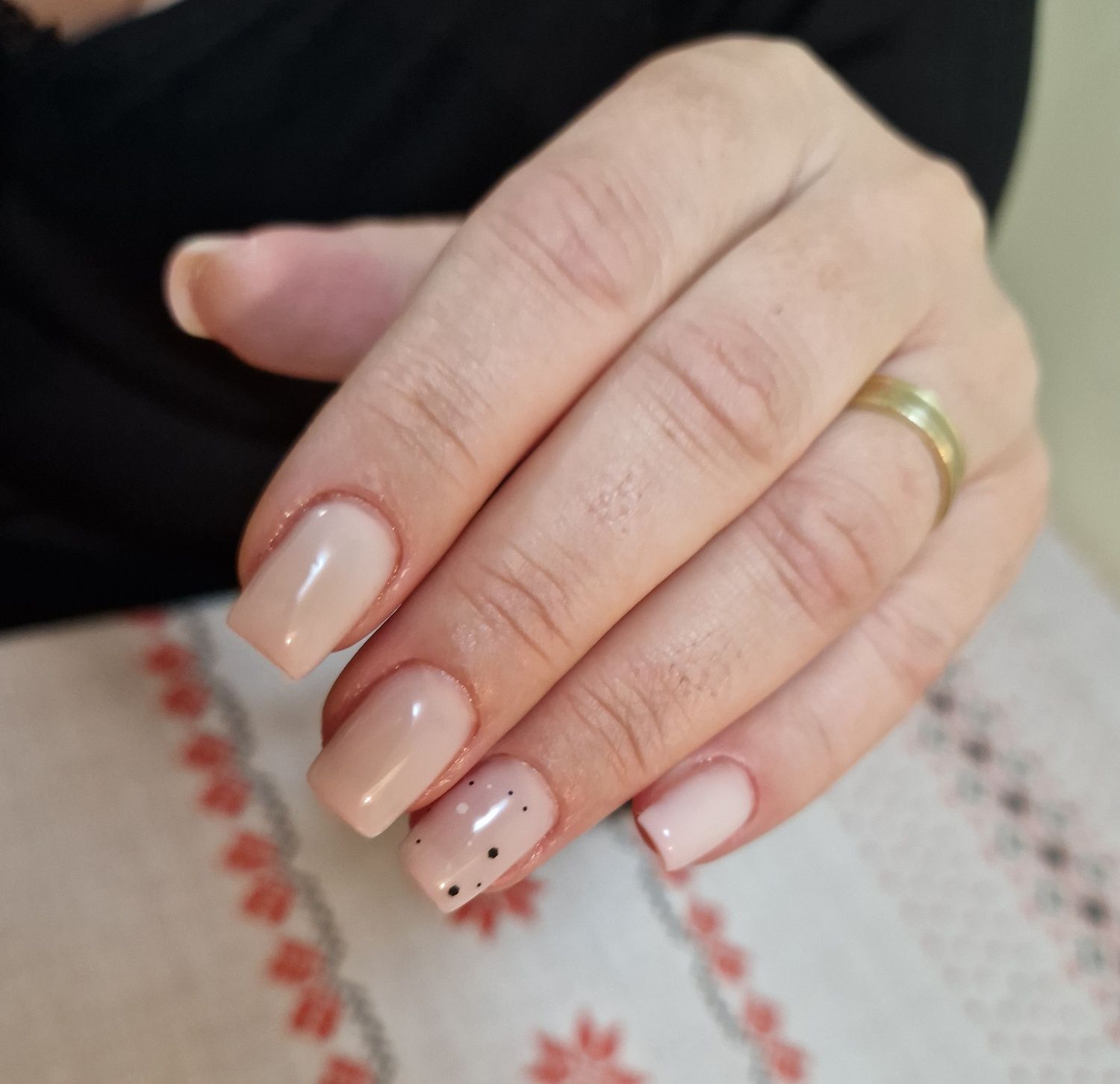 Aplic unghii cu gel / semi / manichiura clasica / pedichiura