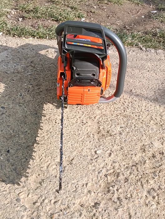 Vând Husqvarna 372 XP-TORQ Noua