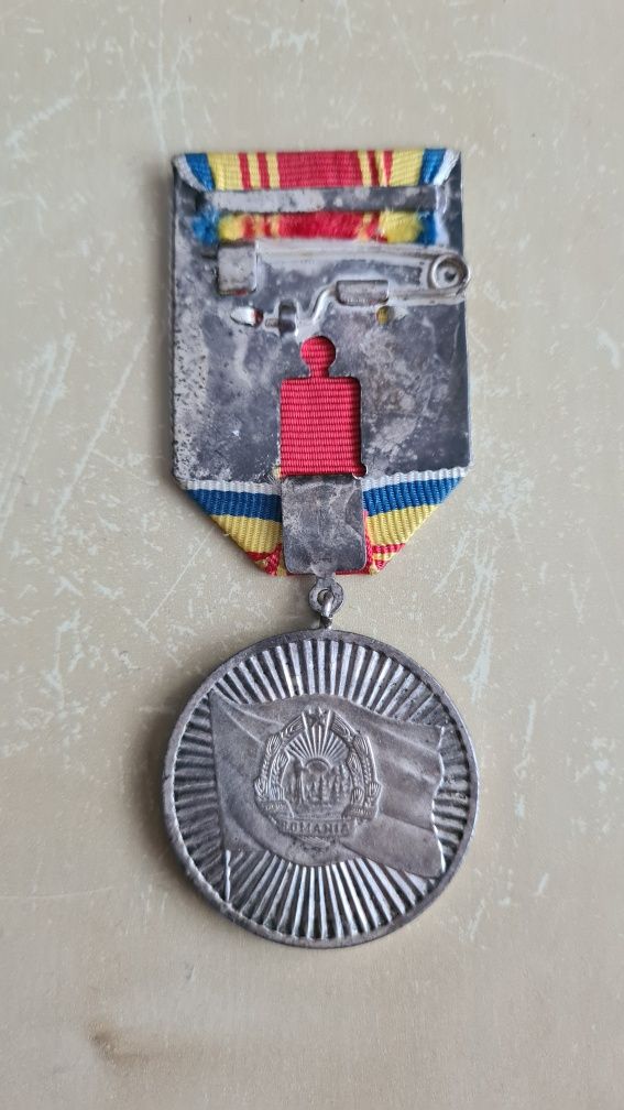 Medalie 25 de ani de la proclamarea republicii